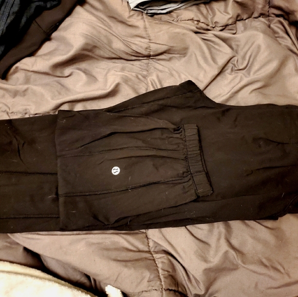 Lululemon pant - Picture 2 of 7
